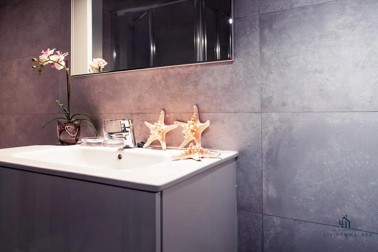 Living4Malaga New Marina Square Apartment